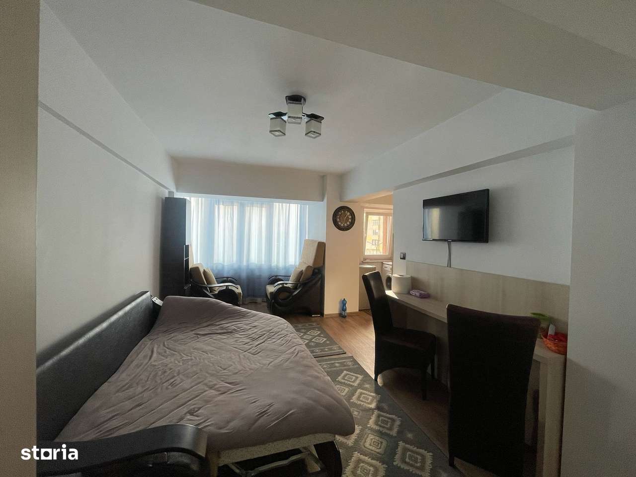 GARSONIERA CENTRALA | MOBILATA | VEDERE SPRE ORAS | RADAUTI - Imagine principală: 5/10
