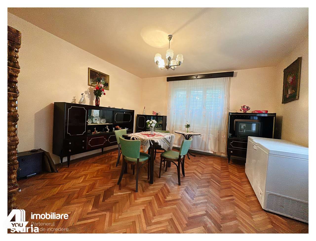 Casă în Loc. Curtici, cu teren 2091mp fs 28ml - Imagine principală: 4/10