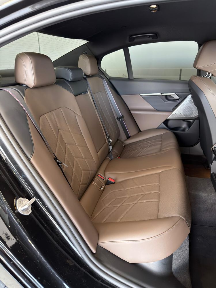Bmw Seria-5 Pakiet sportowy M Pakiet Travel BMW Iconic Glow Salon Polska