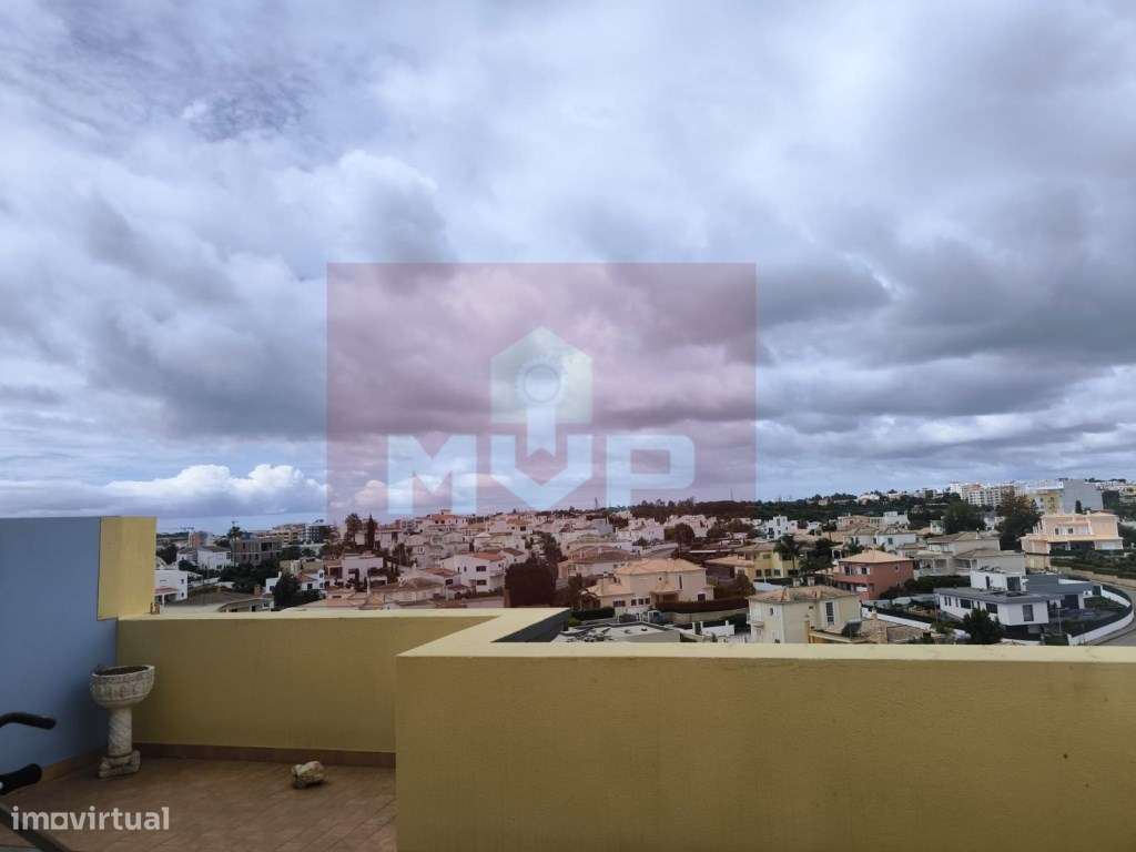 Apartamento T4 em Portimão-26