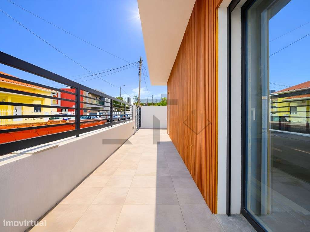 Fantástica Moradia T3 com 3 Suítes, Jardim e Parqueamento emSão Dom... - Grande imagem: 4/26