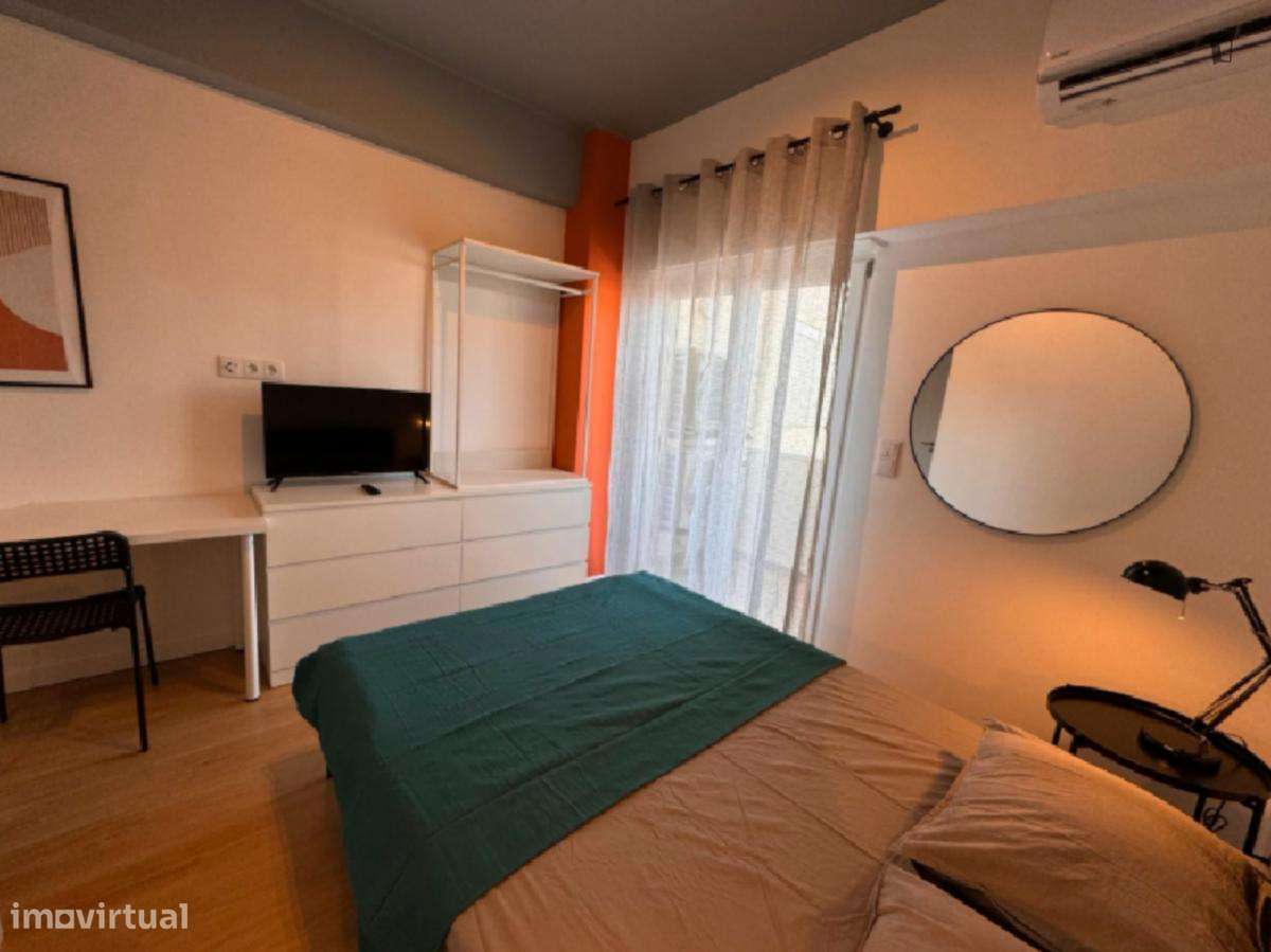 Quarto - localizado em Setubal - Grande imagem: 3/10