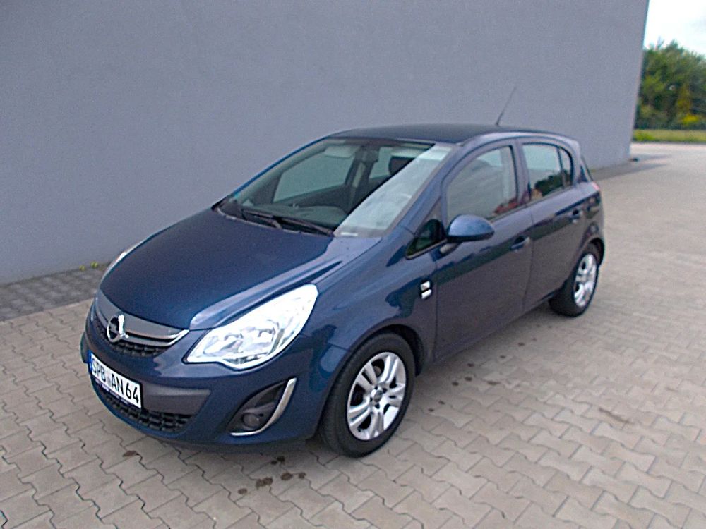 Opel Corsa D 1.2 16V Cosmo 2012