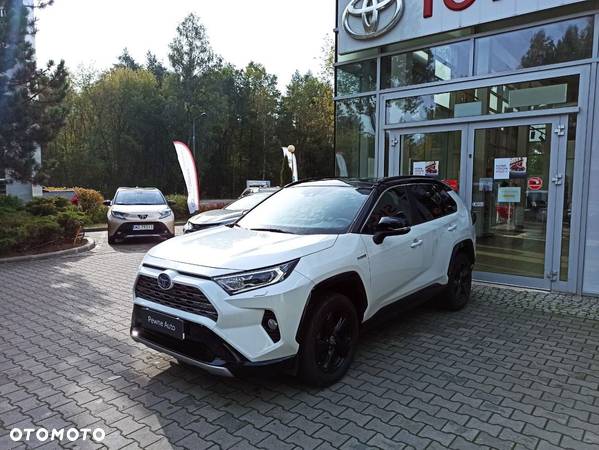 Toyota RAV4 - 1