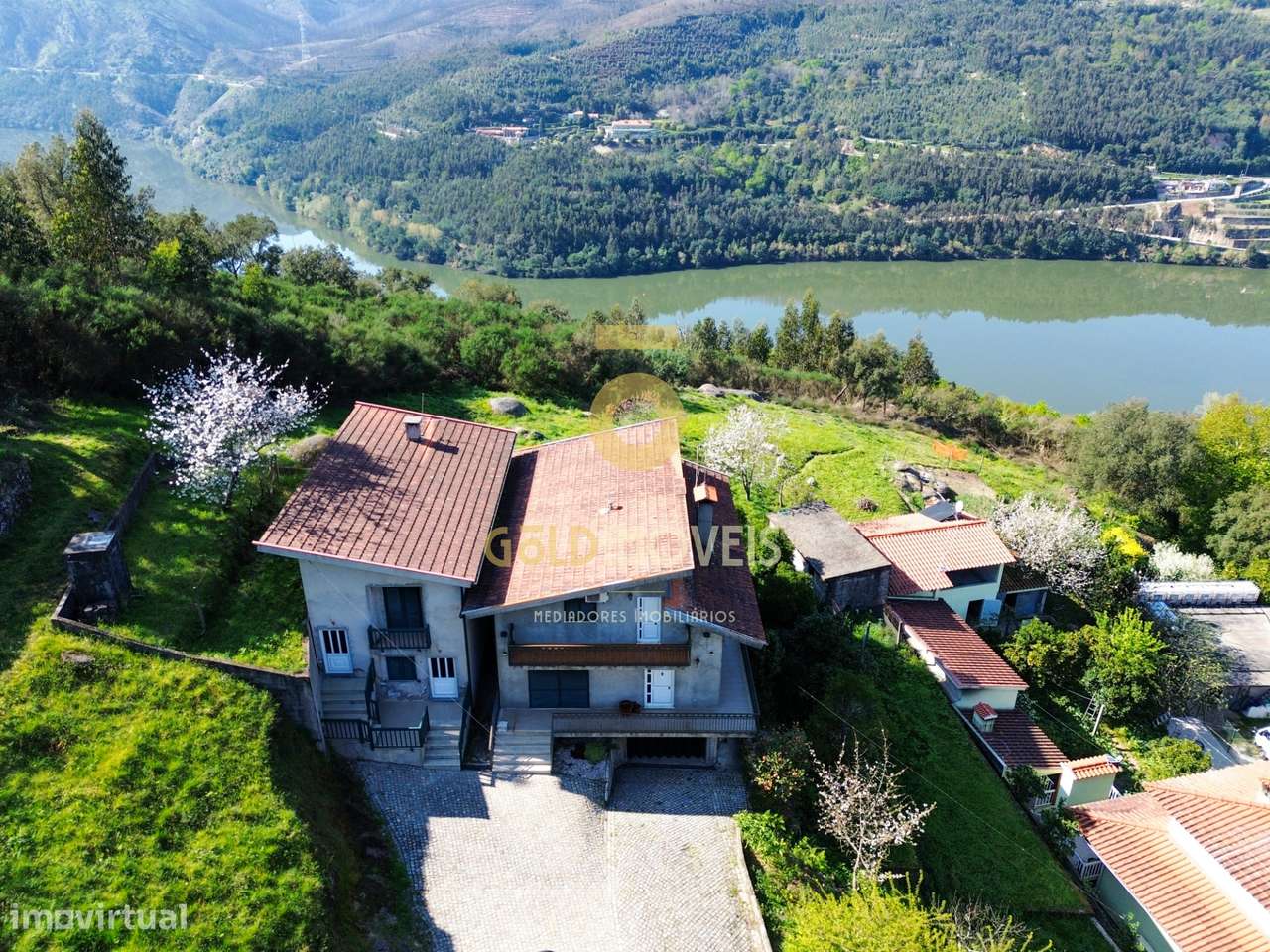 Moradia T4 Venda em Santa Maria de Sardoura,Castelo de Paiva-0