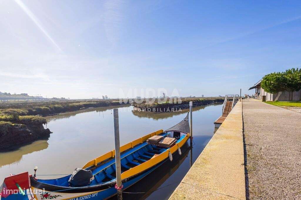 Moradia T4 à venda em Mataduços, Esgueira, Aveiro – Espaço, Conforto e-59
