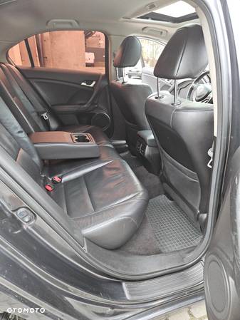 Honda Accord 2.0 Executive - 19