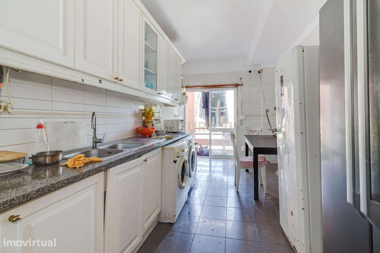 Um dos poucos T4 disponíveis | 148 m² | 2 Elevadores | Excelente Local-24
