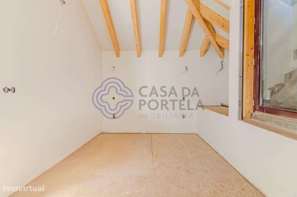 Pinheiro 74 - Prédio novo com 3 frações habitacionais - Grande imagem: 4/24