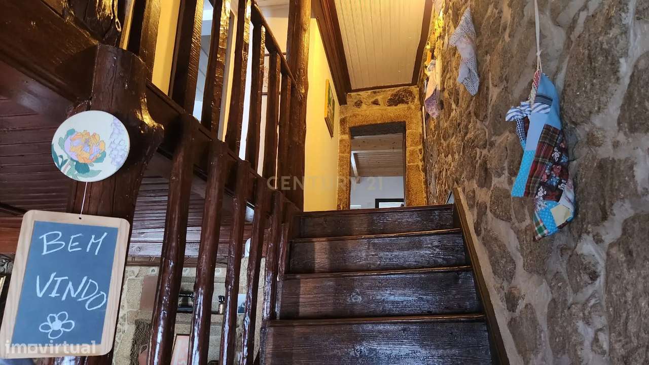 Moradia em Pedra com Terraço e Logradouro — Escalos de Baixo-9