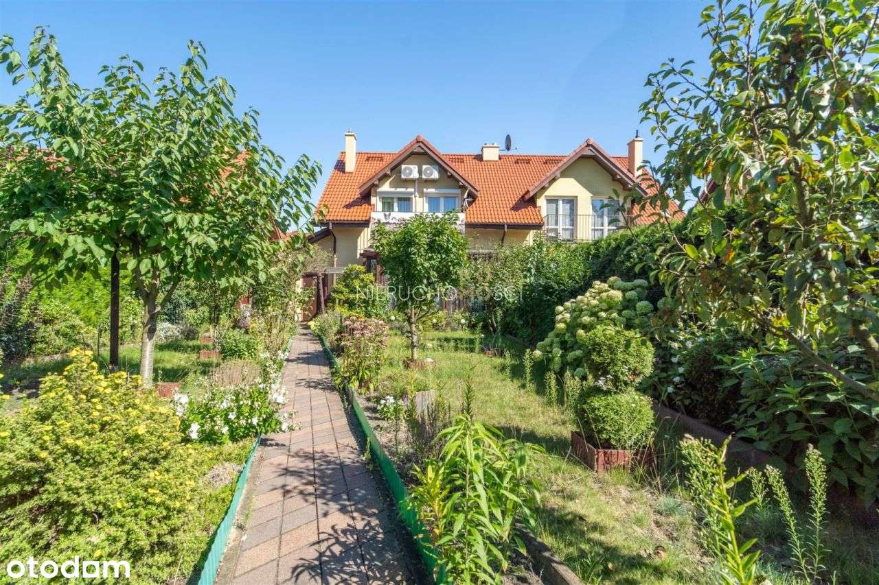 Dom z Ogrodem Marzeń – Tam, gdzie spokój i wygoda-15