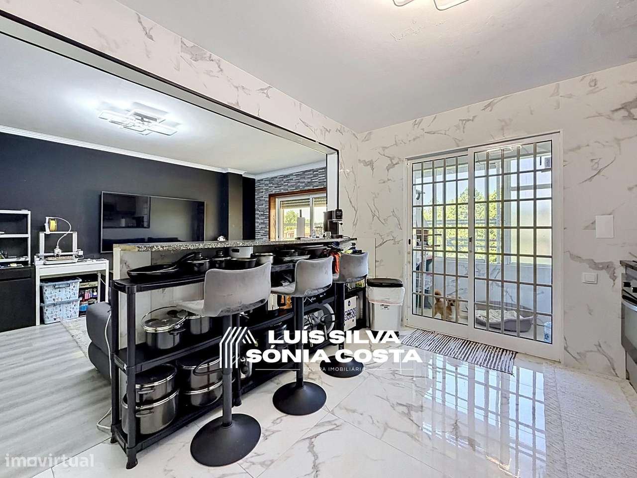 Apartamento T2 com Elevador, Garagem, Parcialmente Remodelado –...-5