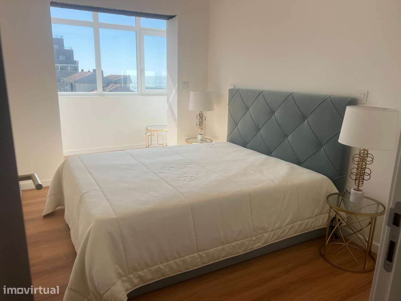 T2 +1 completamente renovado com vistas mar-18