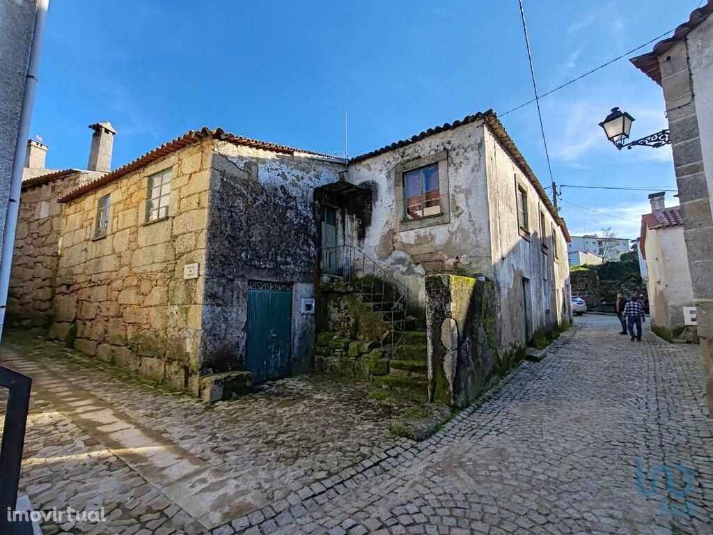 Casa T5 em Coimbra de 275,00 m2