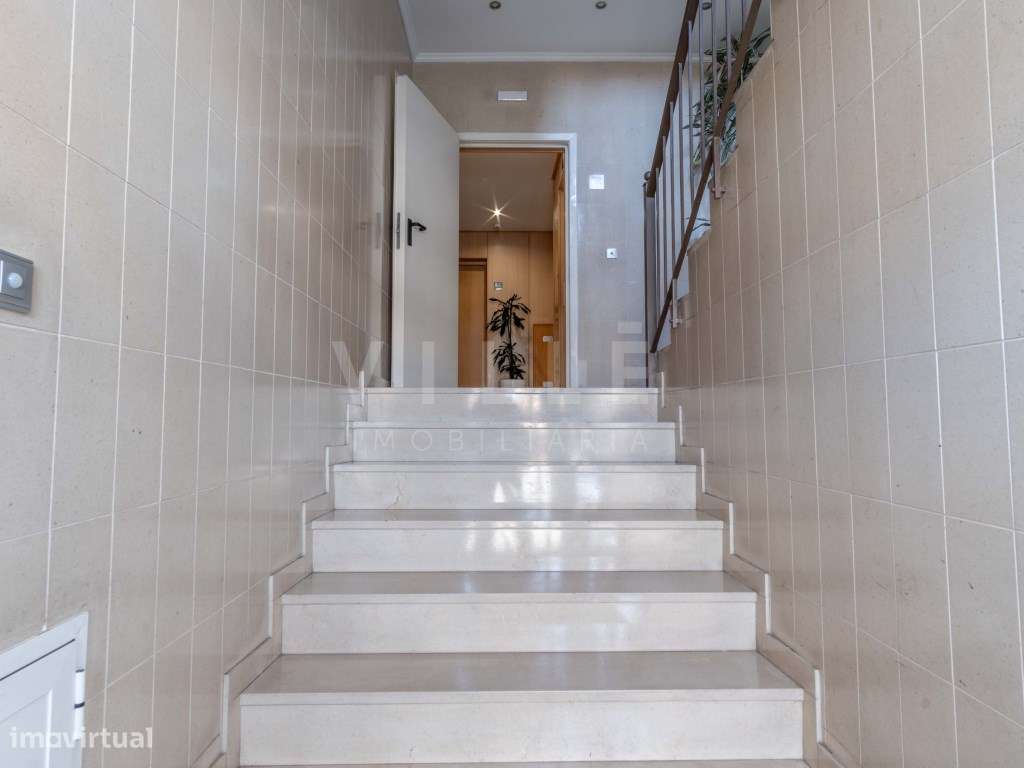 Apartamento T2 com Garagem à Venda na Senhora da Hora | CityGolf, M...-13