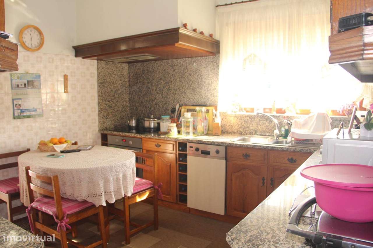 Moradia 4 Frentes lote com 980m2-59