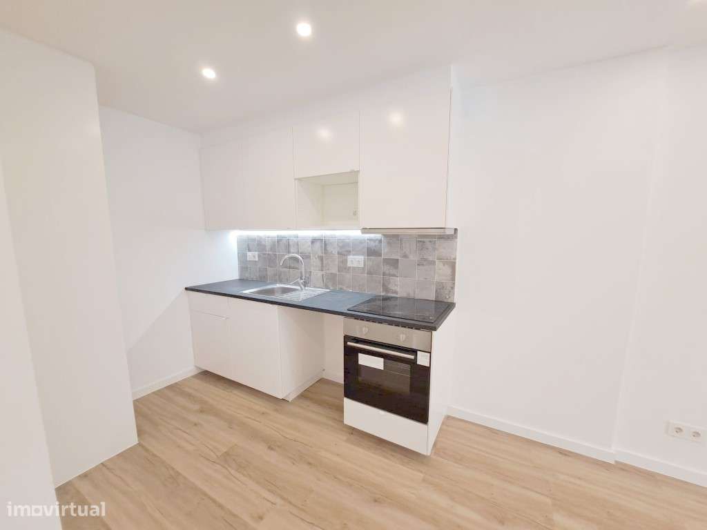 Apartamento T2 com elevador para venda em Odivelas - Lisboa-26