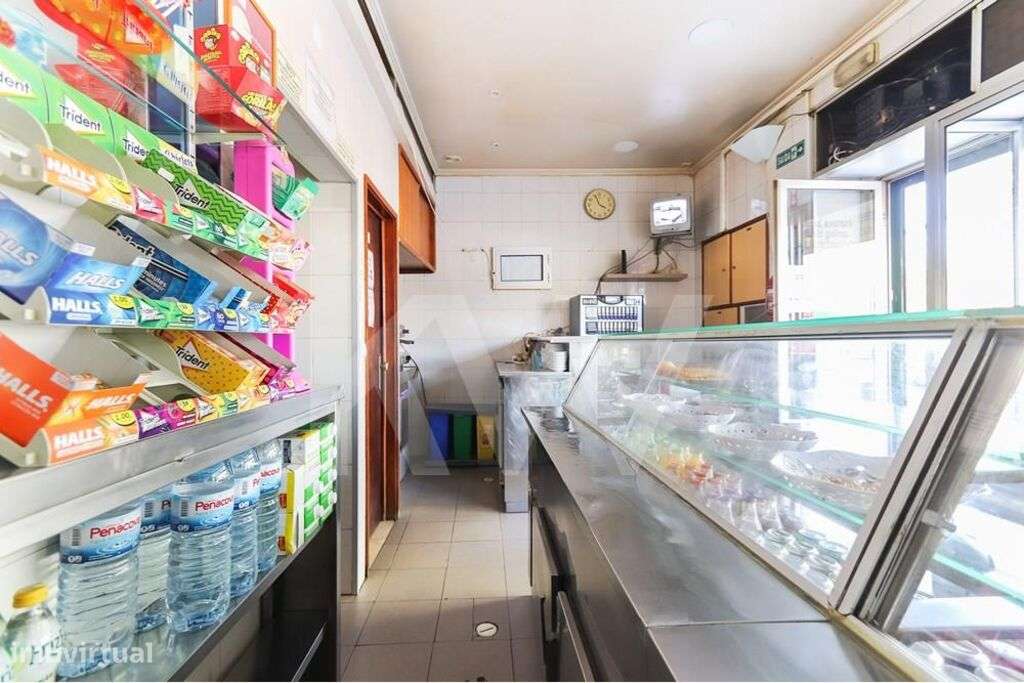 Trespasse em pleno funcionamento de pastelaria | 170m2 com terraço de - Grande imagem: 4/30