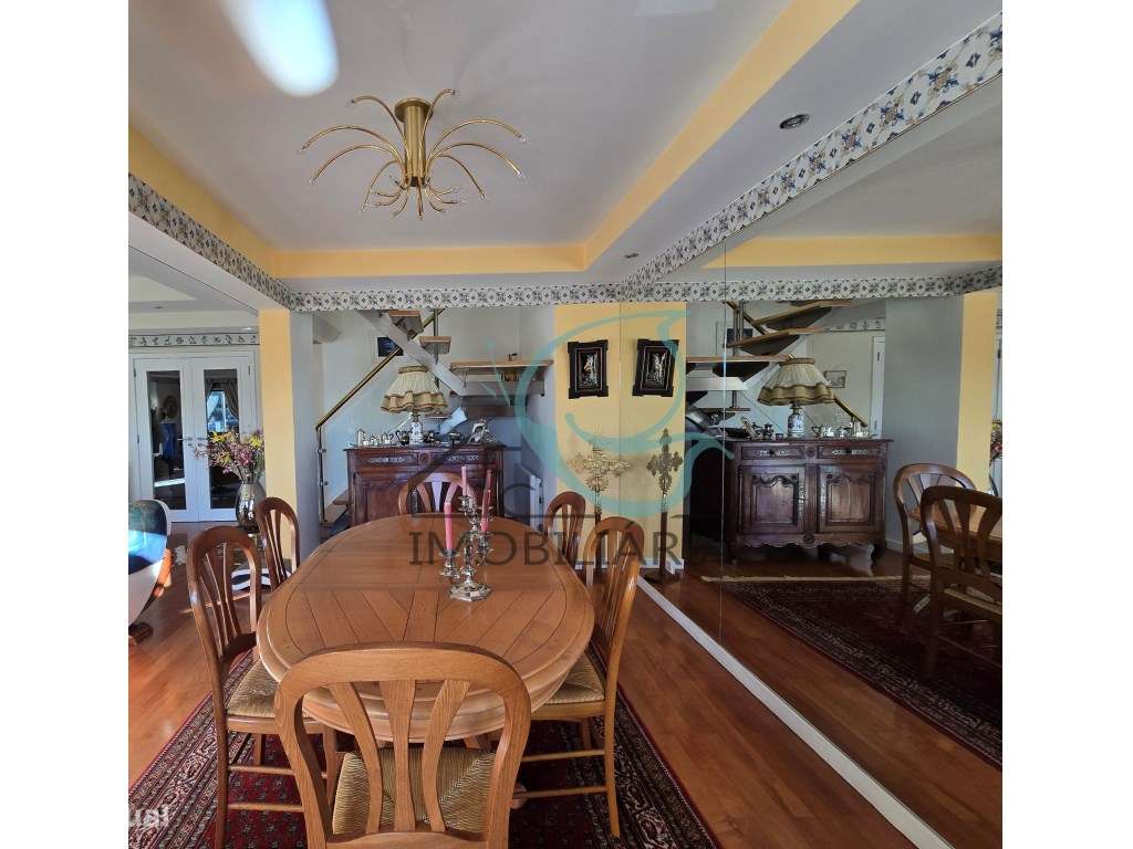 EXCLUSIVO - EXCELENTE APARTAMENTO DUPLEX DE 5 ASSOALHADAS, COM GARA...-7