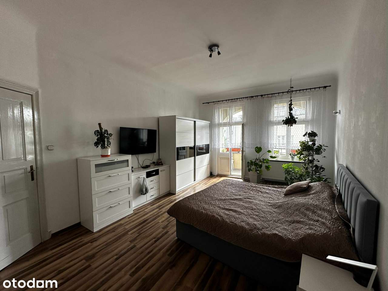 Mieszkanie z możliwością podziału dwa wejścia, osobne klatki schodowe.-10