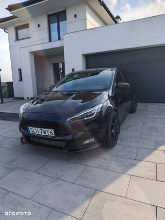 Ford Focus 2.0 EcoBoost ST - 8