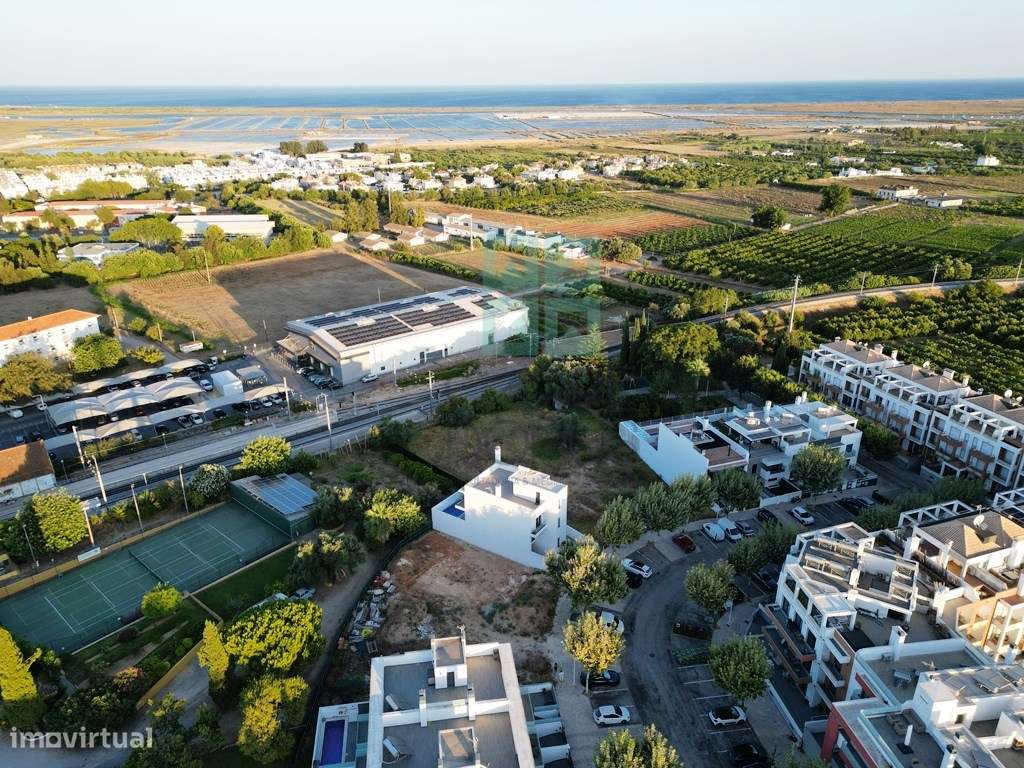 Lote com projeto aprovado, piscina e vistas de mar, centro de Tavir...-16