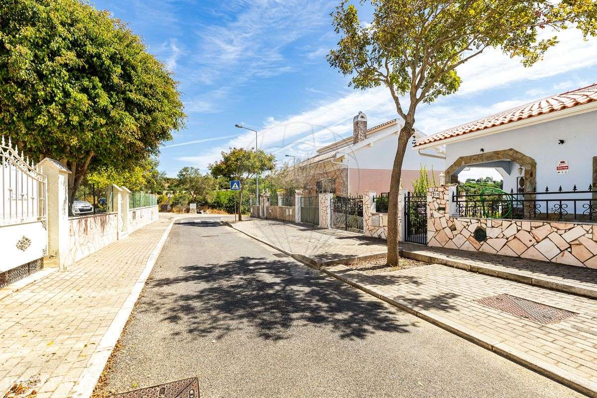 Moradia T5 para venda - Grande imagem: 2/29