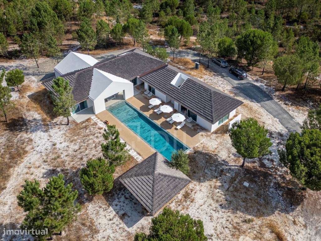 Moradia T3 independente, inserida no Estates at Spatia - Grande imagem: 1/39