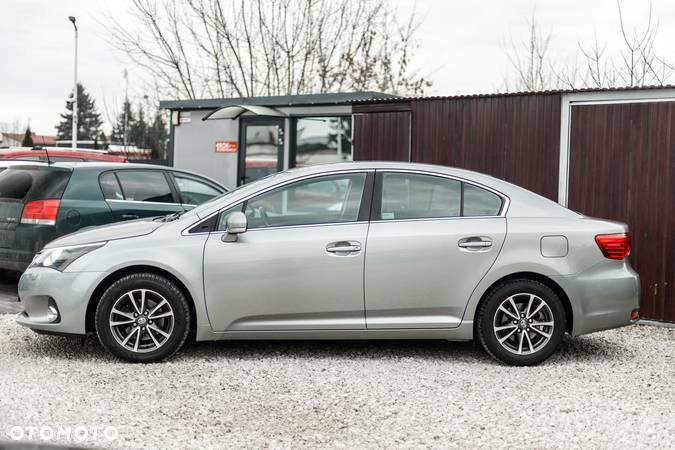 Toyota Avensis 1.8 Sol plus NAVI - 8