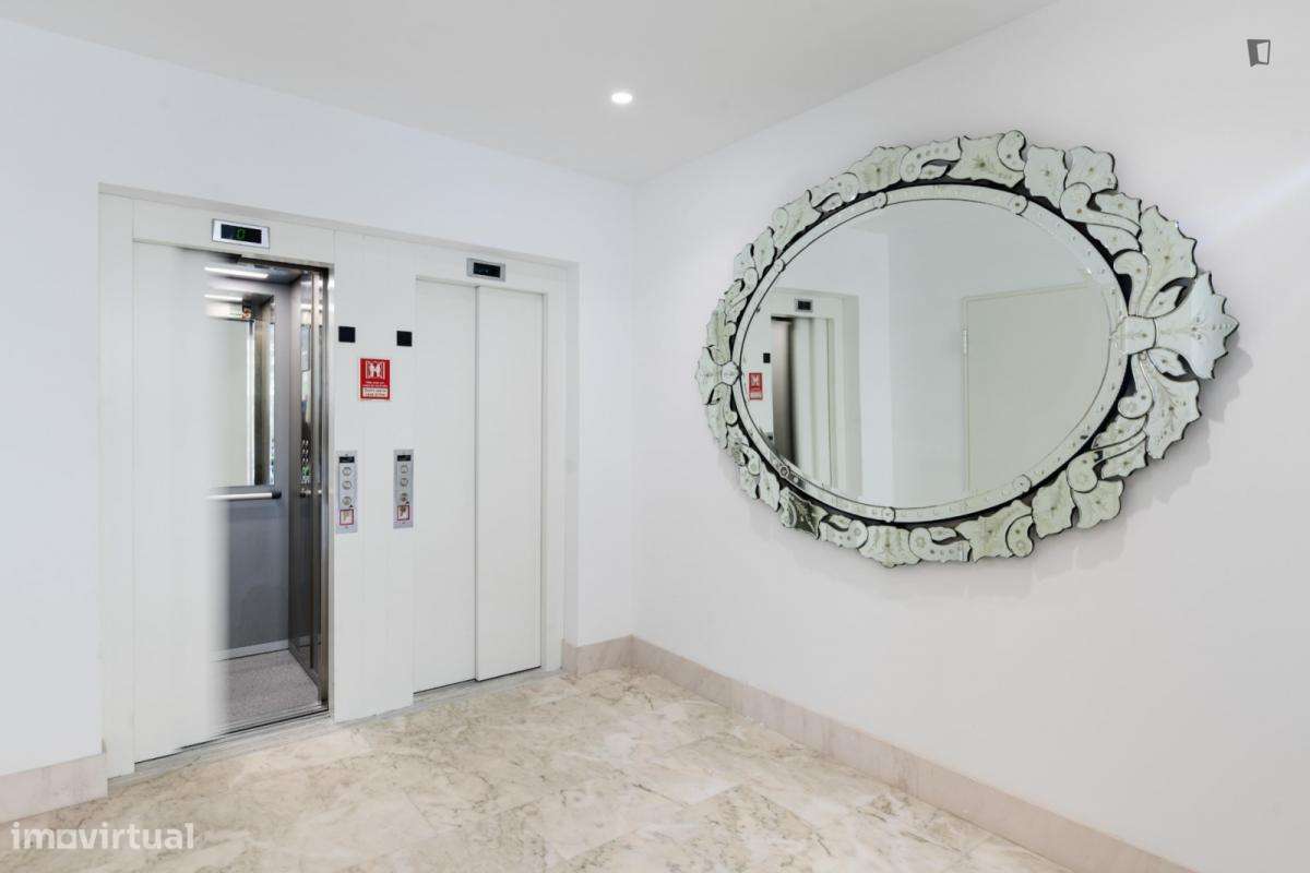 Residência com 27 quartos - localizado em Entrecampos Lisbon - Grande imagem: 5/10