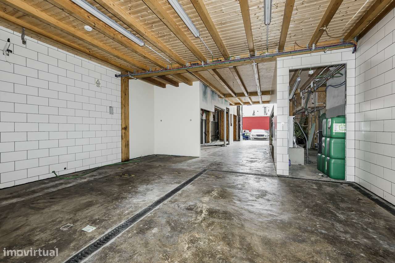 Espaço Comercial/Industrial Único em Localização Prime de Lisboa - Per - Grande imagem: 4/41