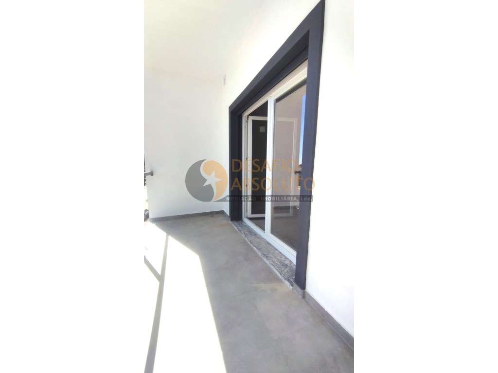 Apartamento T2 c/ varanda. Quinta do Conde - Pinhal do General-27