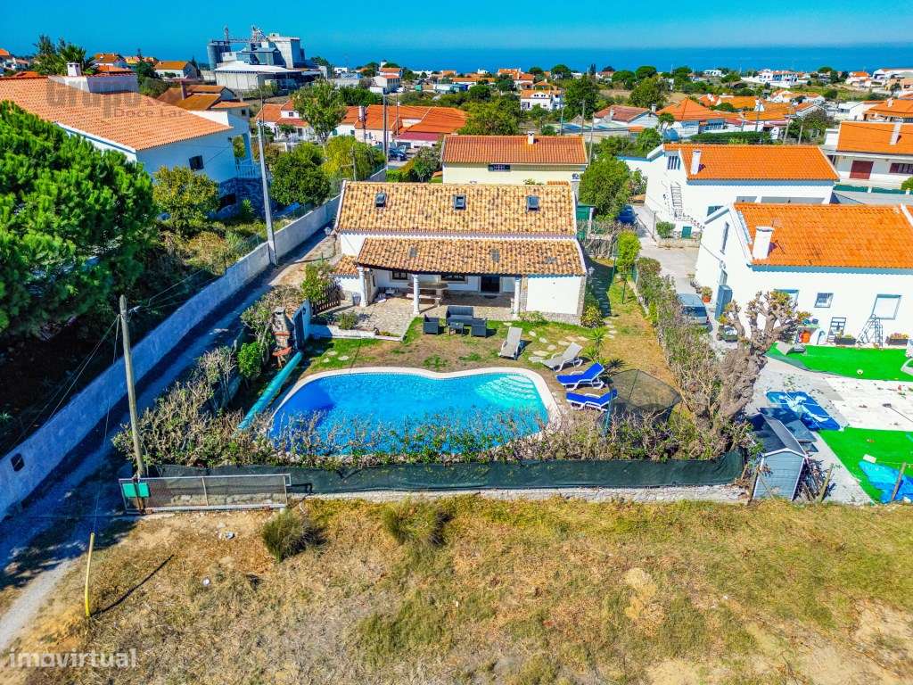 Moradia Isolada T3 com Piscina em Sesimbra-27