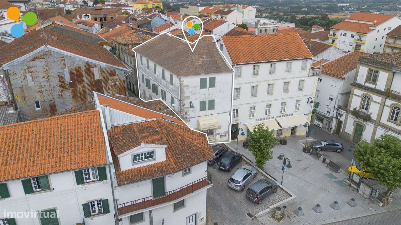 Prédio com 6 Utilizações Independentes no Centro do Tortosendo