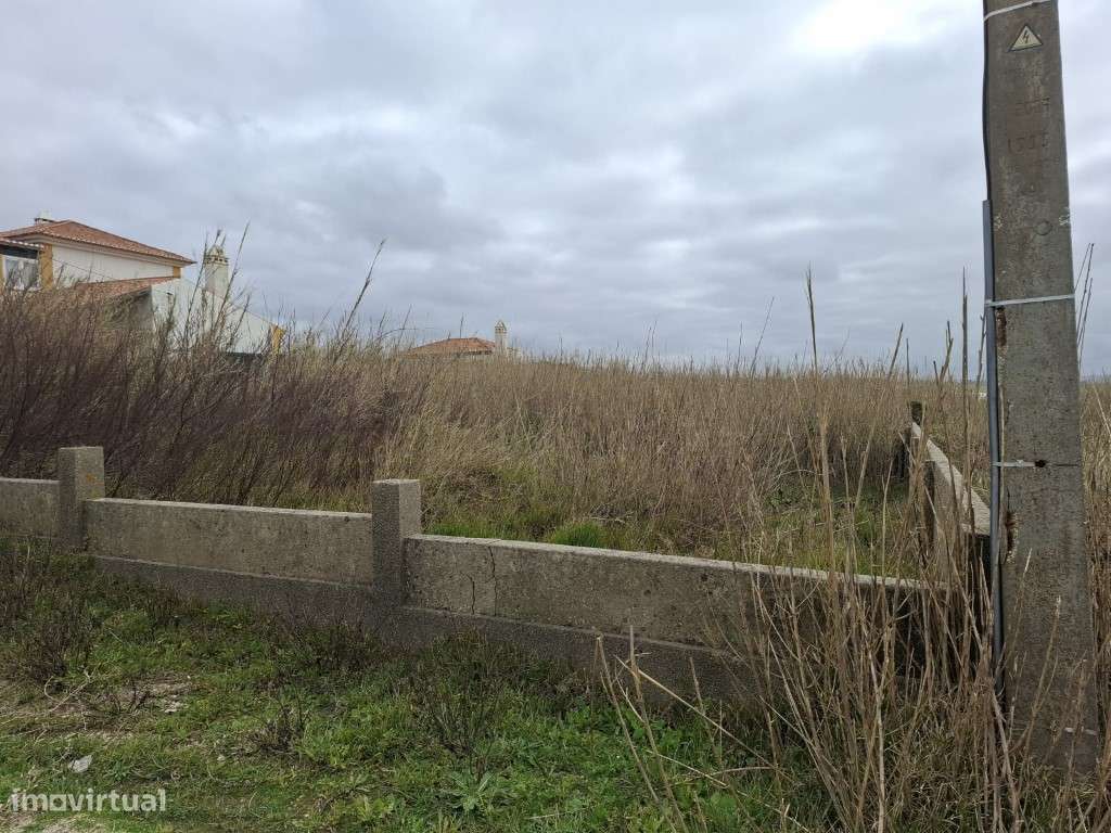 Lote de terreno para construção de moradia unifamiliar.-2