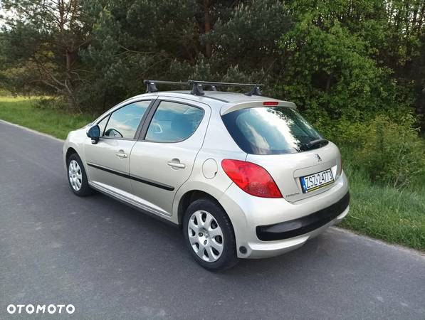 Peugeot 207 - 4