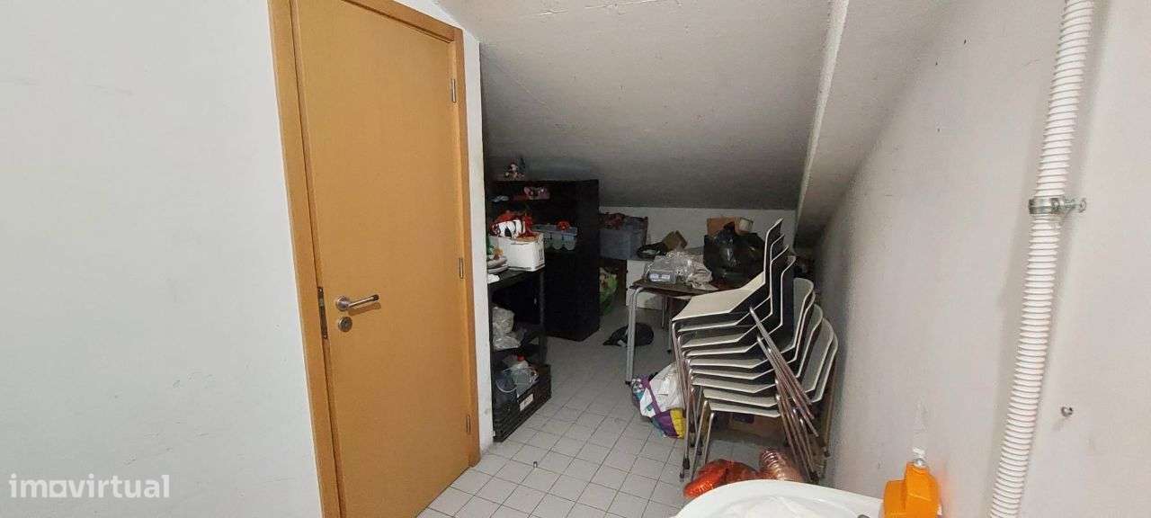 Loja de 2 pisos 2 salas para Pizzaria Espinho-5