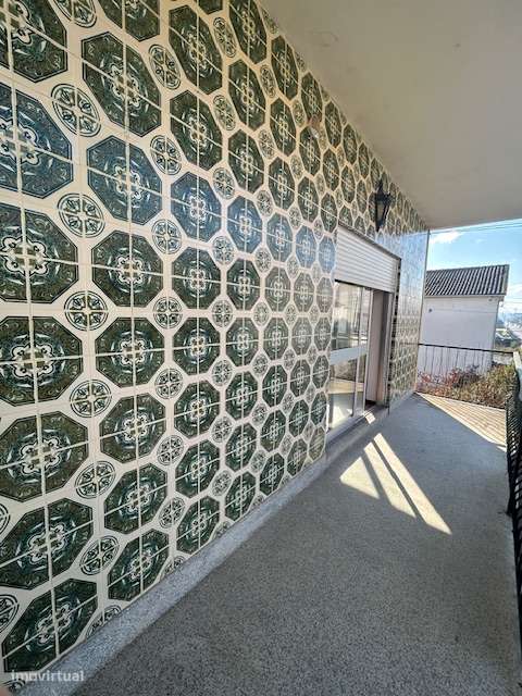 Vende-se Moradia de 3 pisos em Chaves - Grande imagem: 4/23