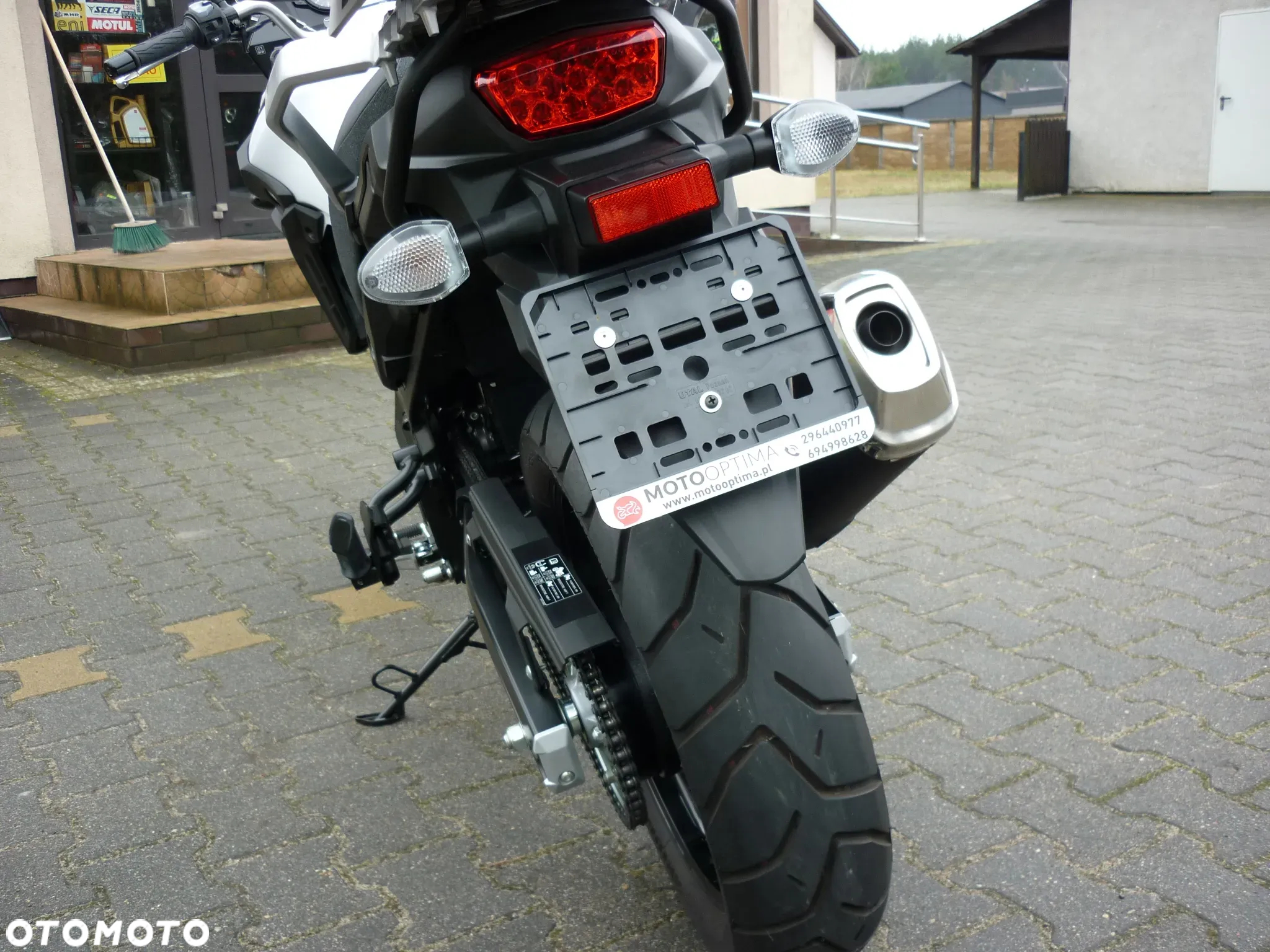 Suzuki V-STROM - 8