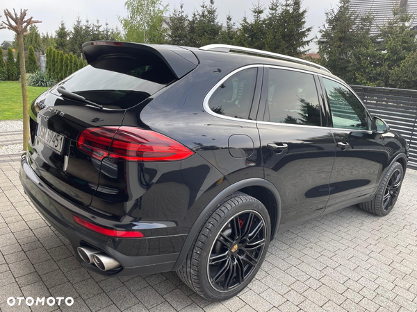 Porsche Cayenne S Diesel Platinum Edition - 4