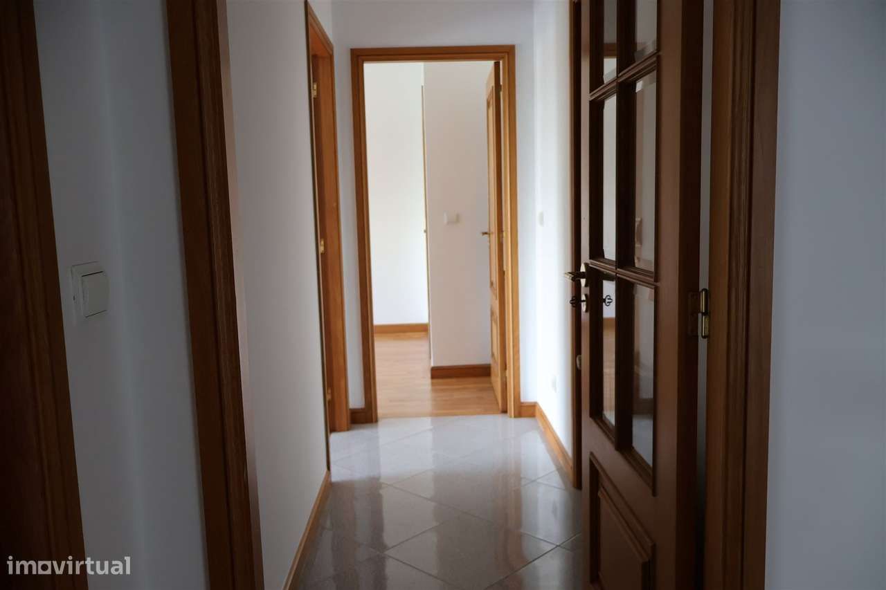Apartamento T2 Venda em Viana do Castelo (Santa Maria Maior e Monserra-7