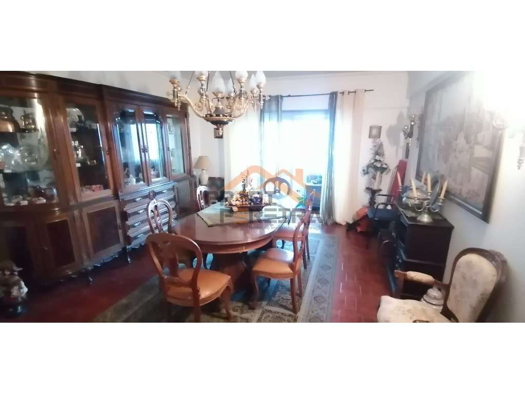 Apartamento T3 em Massamá, com áreas generosas e ótima localização.... - Grande imagem: 5/23