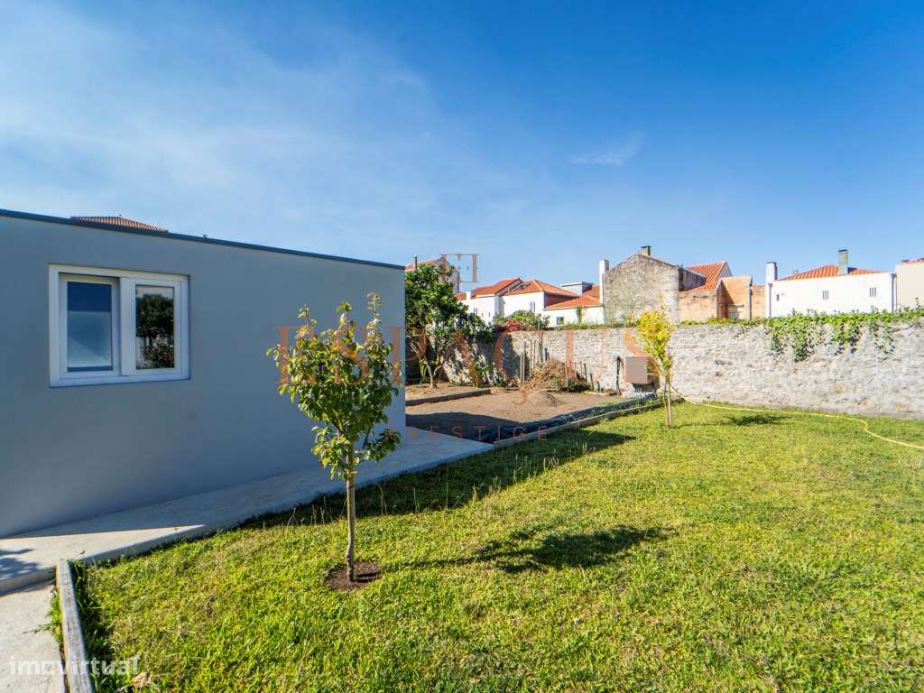 Moradia T3 em Banda no Coração de Viana do Castelo-40