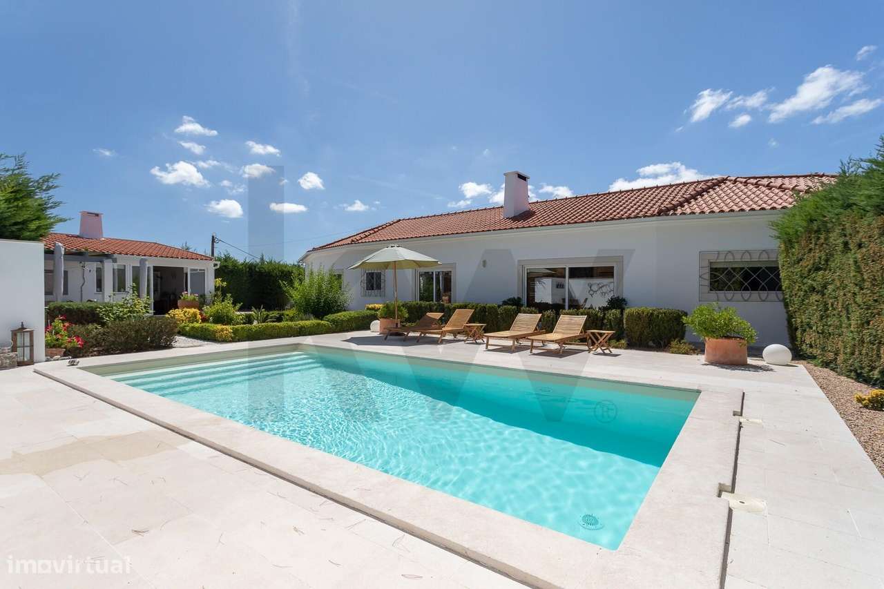 Alenquer | Moradia Térrea T3+1 c/ Piscina, Jardim e Vista Vinícola - Grande imagem: 4/60