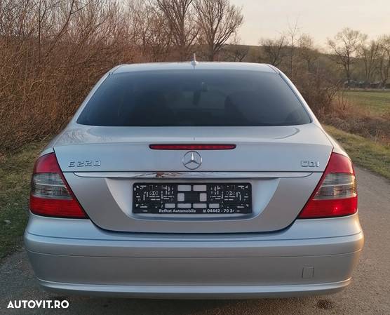 Mercedes-Benz E 220 CDI - 4