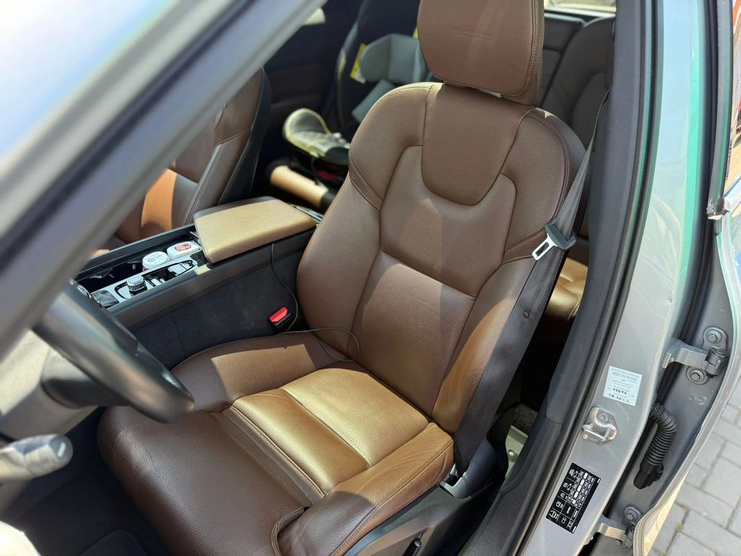 Volvo XC 60 T5 AWD Inscription - 31