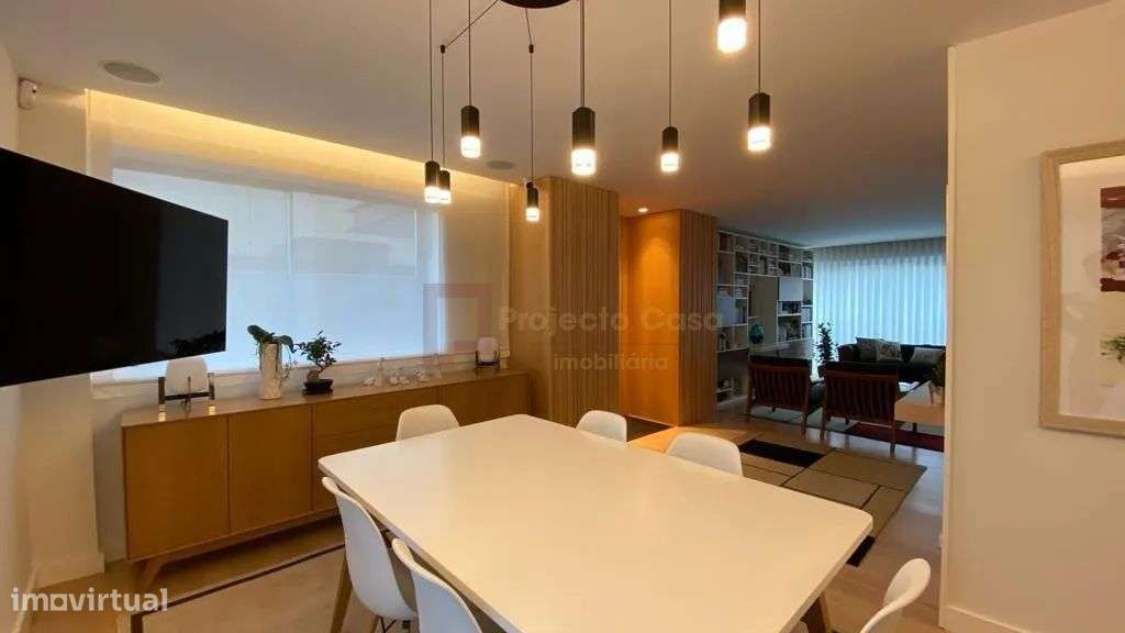 Moradia de Luxo com Piscina Aquecida Praia da Madalena-11