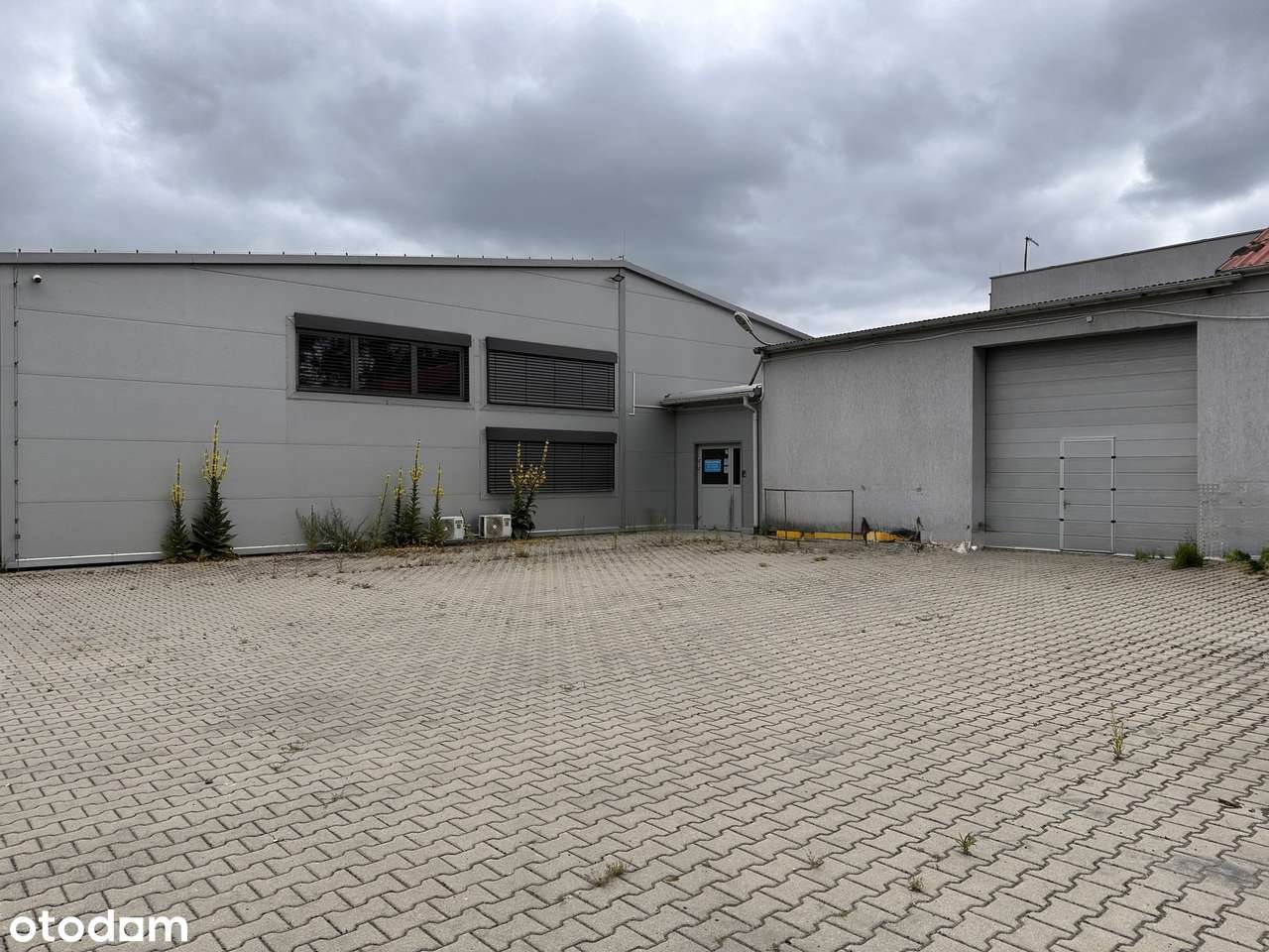 Hale produkcyjno-magazynowa z pom biurowymi. 1540zł/ m2-18