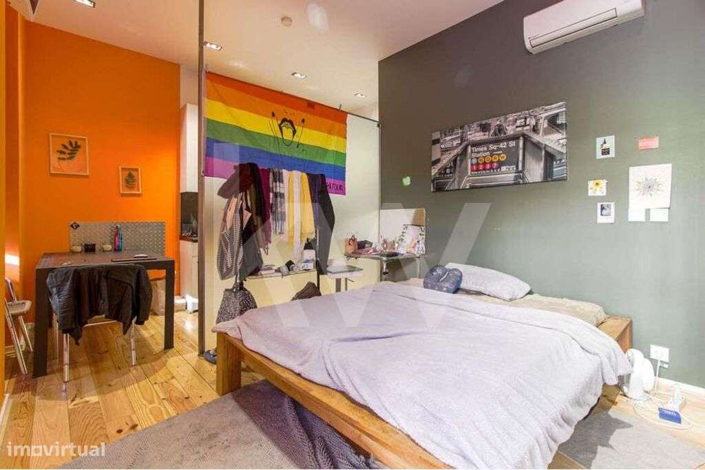 Prédio na Av. Sá da Bandeira | 8 Apartamentos | Espaço Comercial | Inv-8