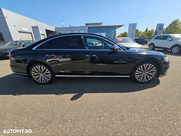 Audi A8 - 4